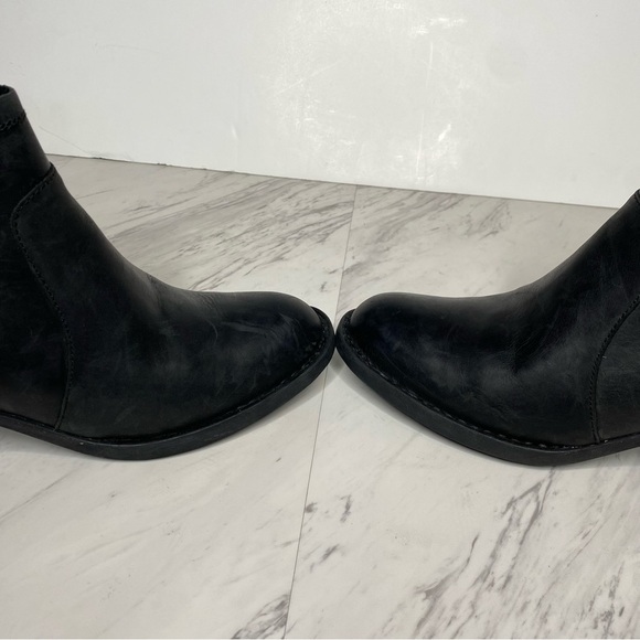 Born Reece Black Leather Bootie 10M - Picture 9 of 15
